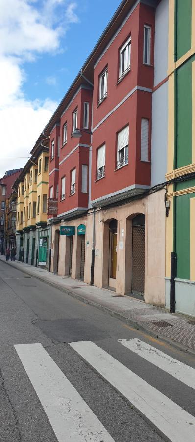 Apartamentos La Panerona Centro Tineo Exterior foto